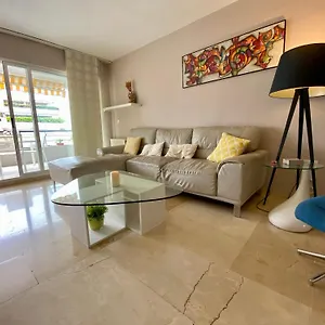 Con Vistas Y Terraza En Guadalmina Mad Apartamento
